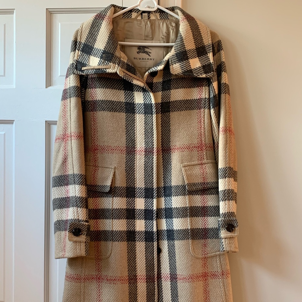 Burberry original pattern trench-over coat.